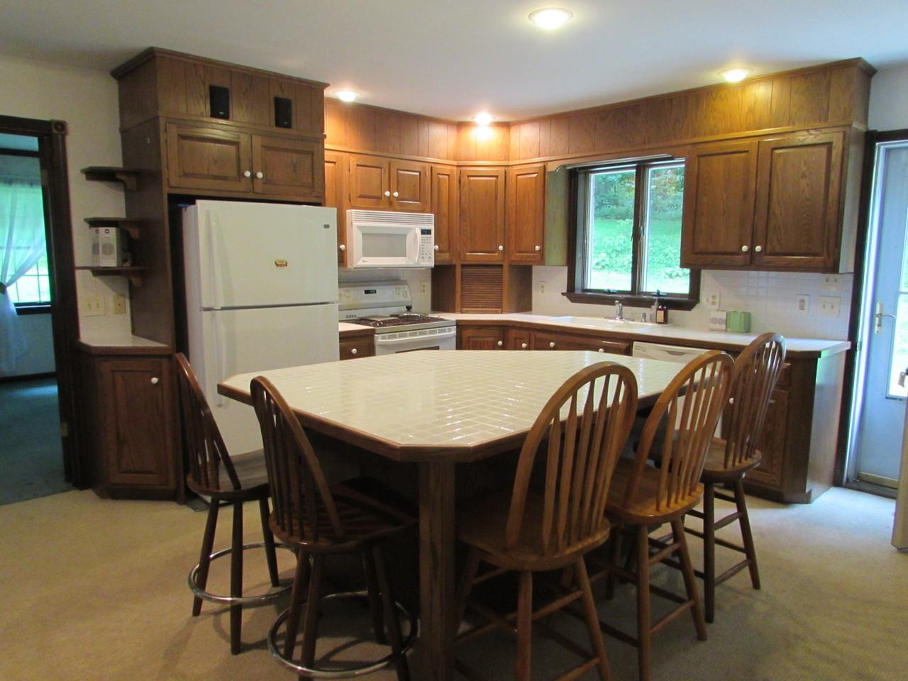 252 S Kinzer Rd - Photo 2 of 14