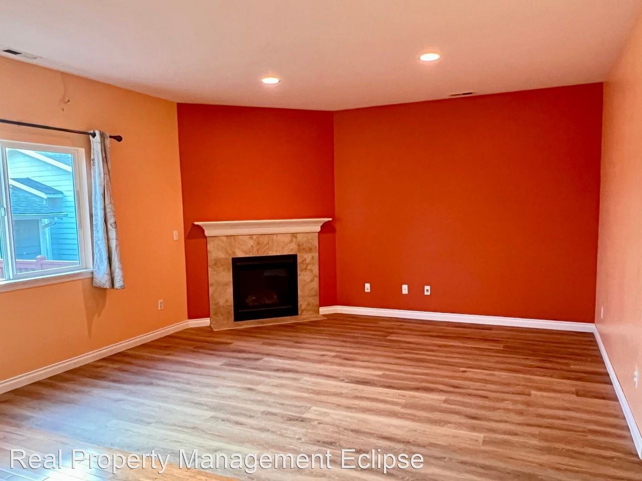 24020 41st Ave Se - Photo 3 of 10
