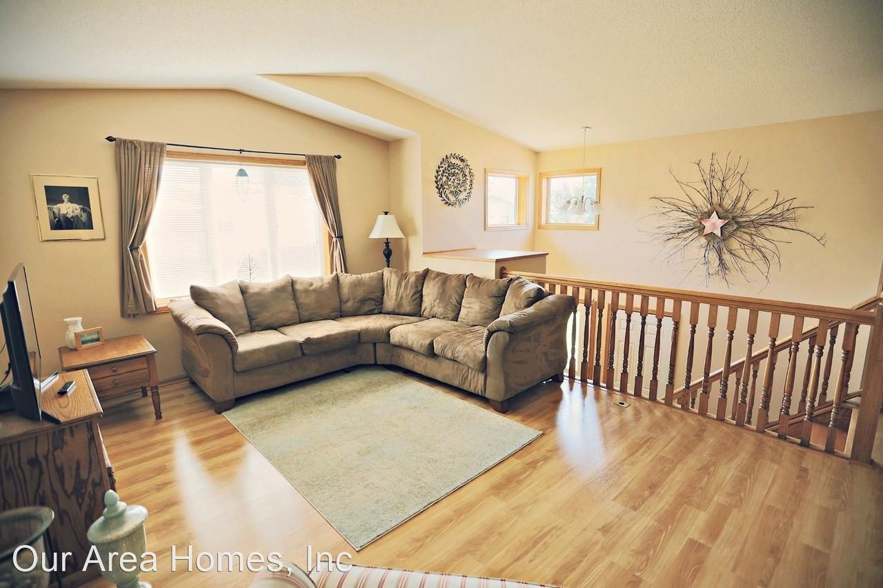 3703 234th Ave Nw - Photo 3 of 17