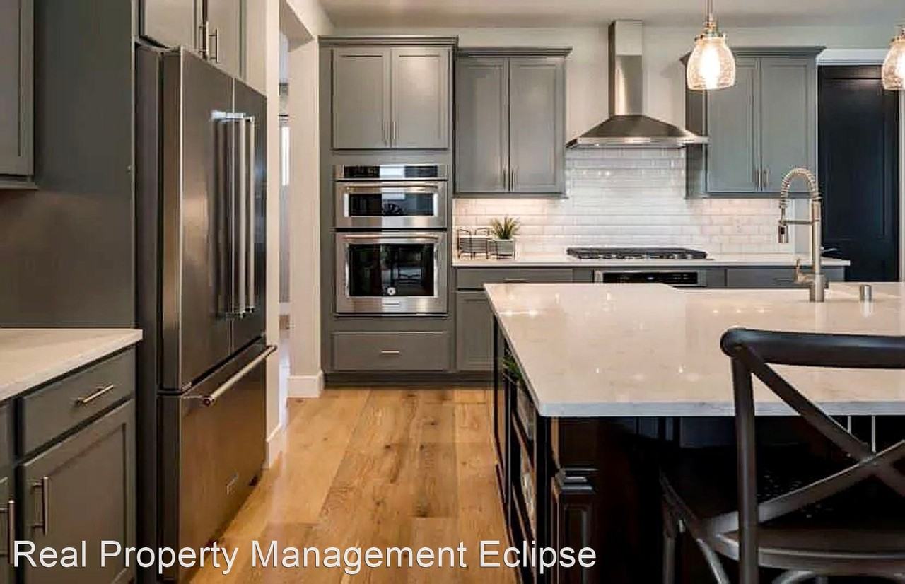 20356 135th Pl Se - Photo 2 of 5