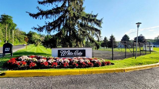 3 White Gate Dr - Photo 2 of 15