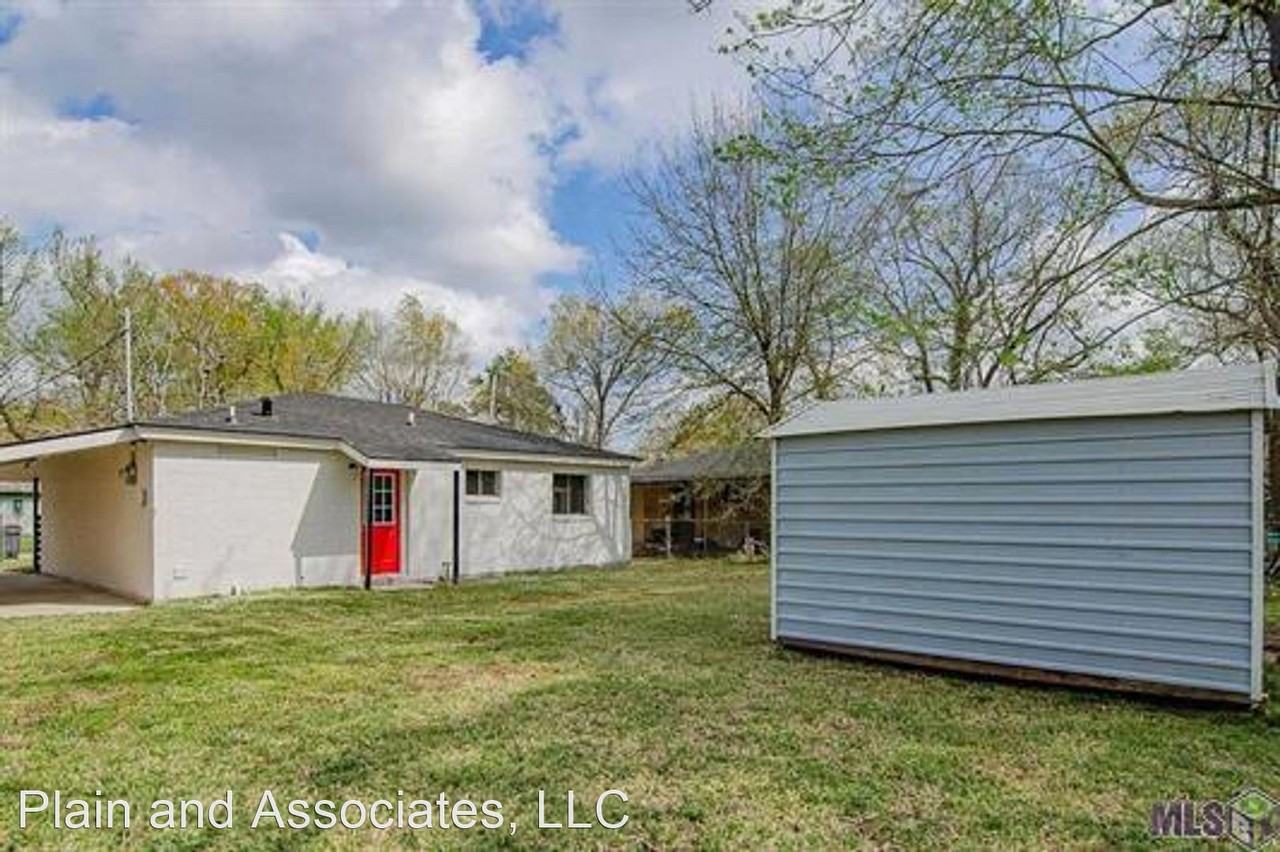 2646 75th Ave - Photo 2 of 9