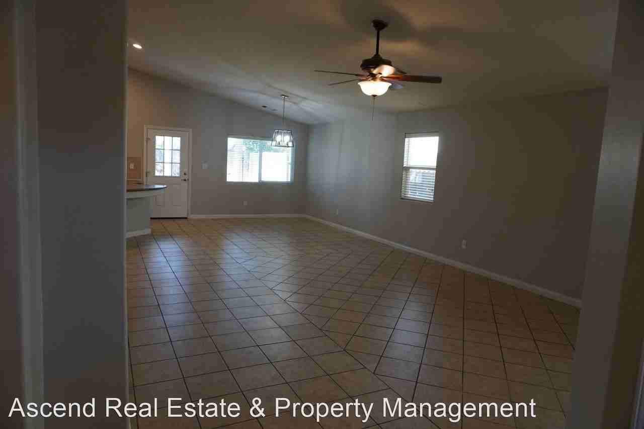 13116 Boyd Lake Dr - Photo 3 of 9