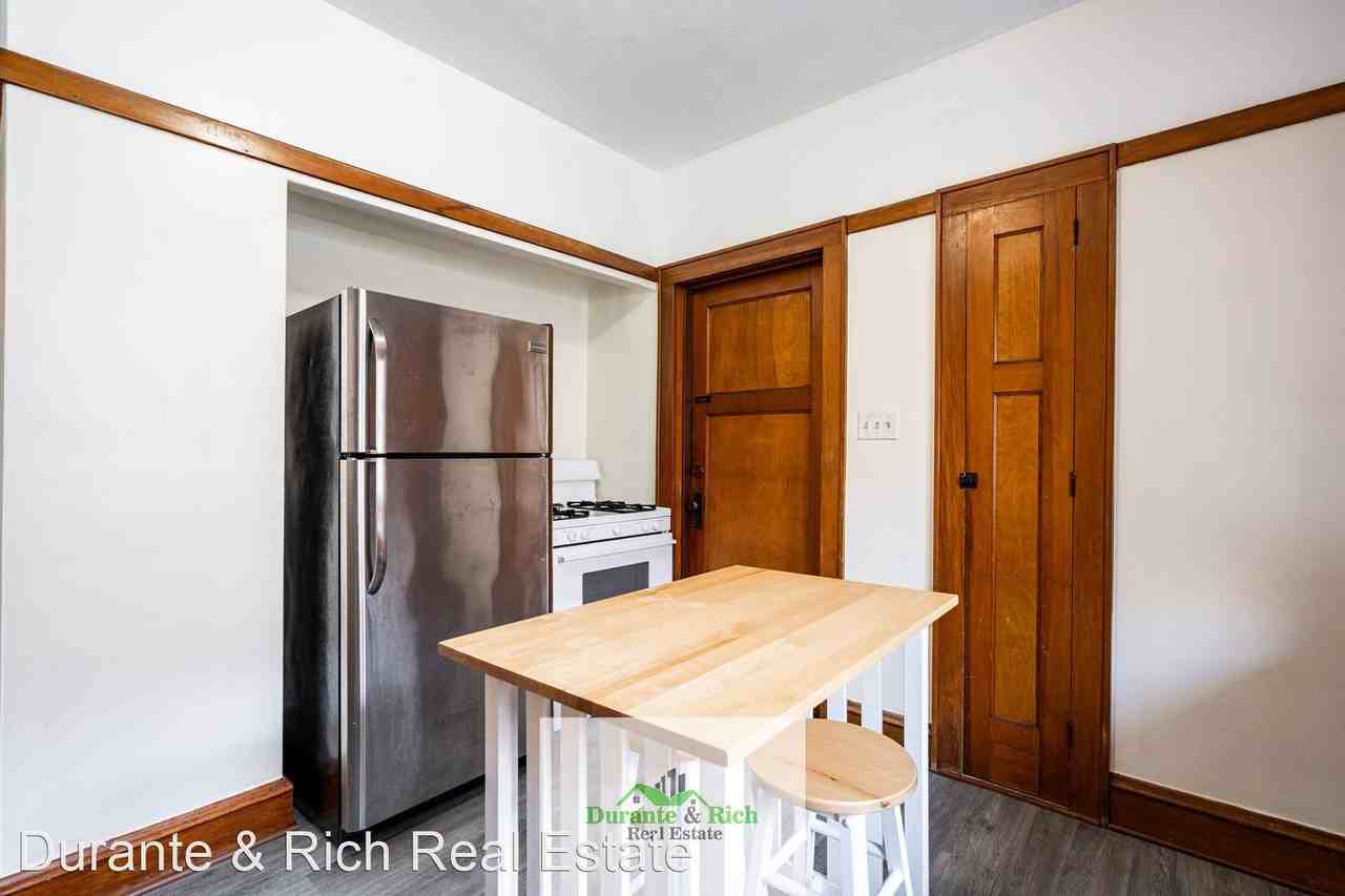 1532 N Hawley Rd - Photo 2 of 16