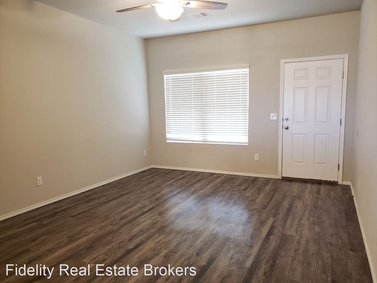312 Klare Ct - Photo 3 of 15