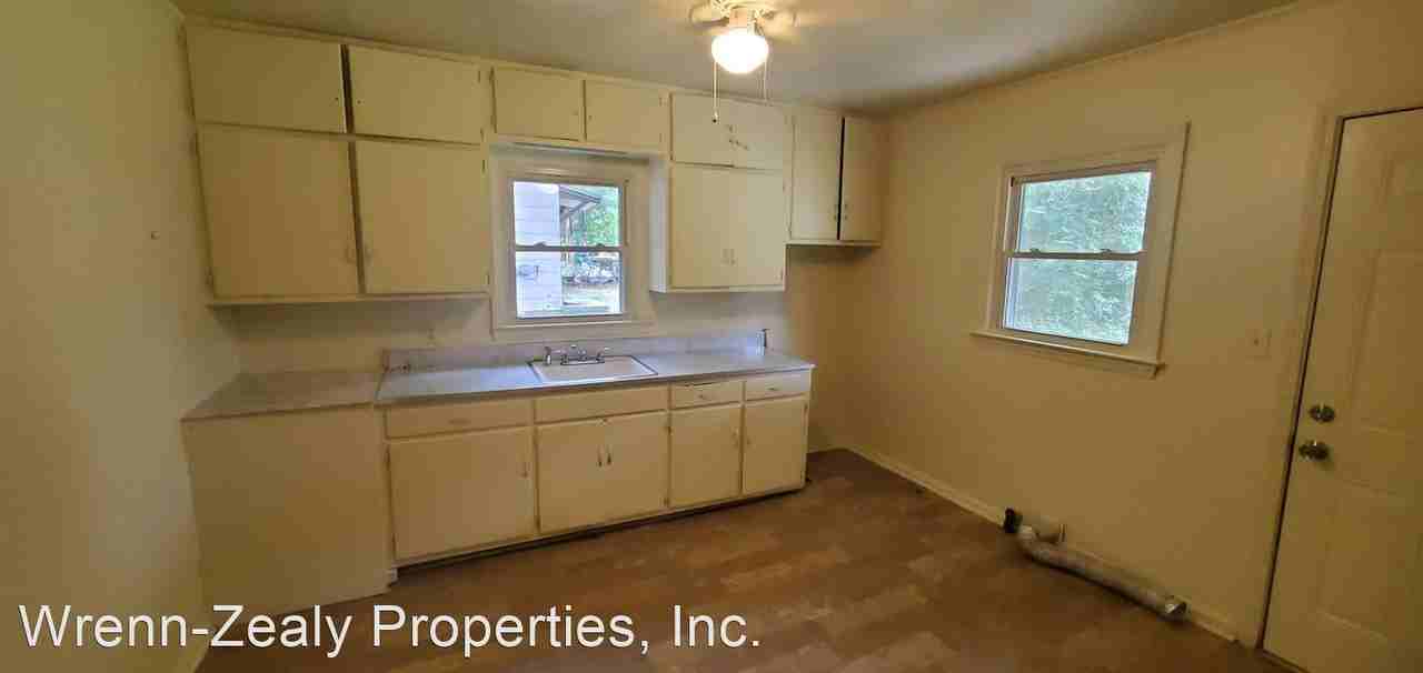 1502 Joyce St - Photo 2 of 7