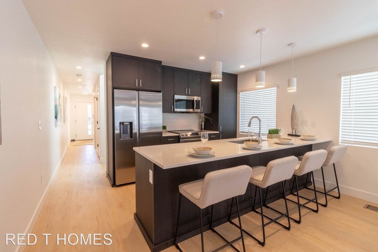 1551 Uinta St - Photo 3 of 19