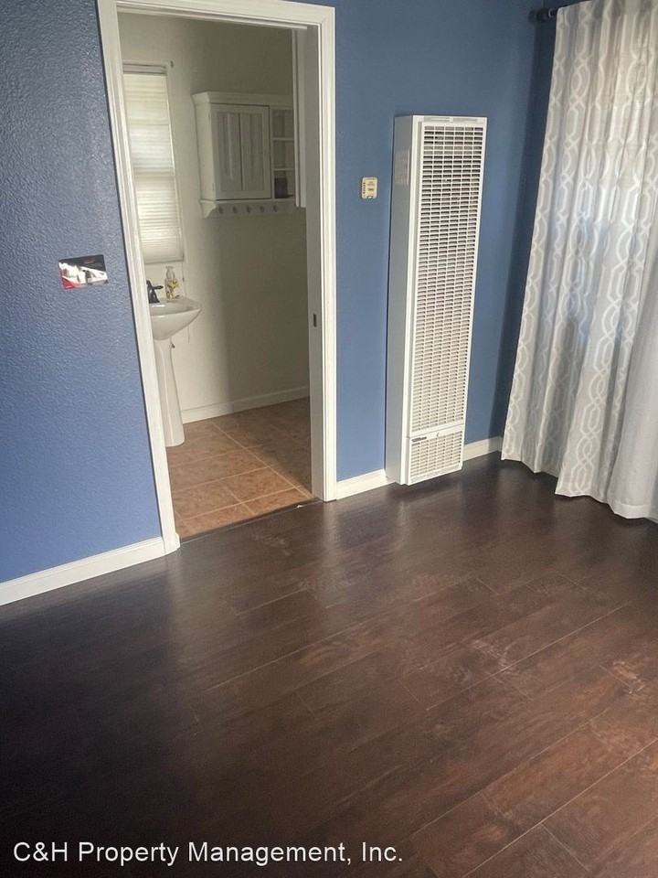 2251 S Nutmeg Ln - Photo 3 of 31