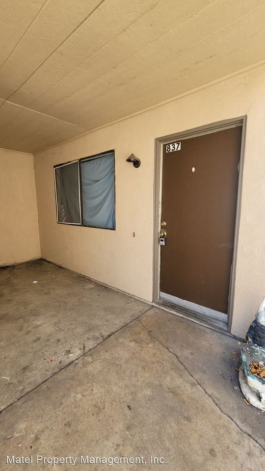 835837839 Dundee Way Apartments in Valley Oak, Stockton, CA 95210