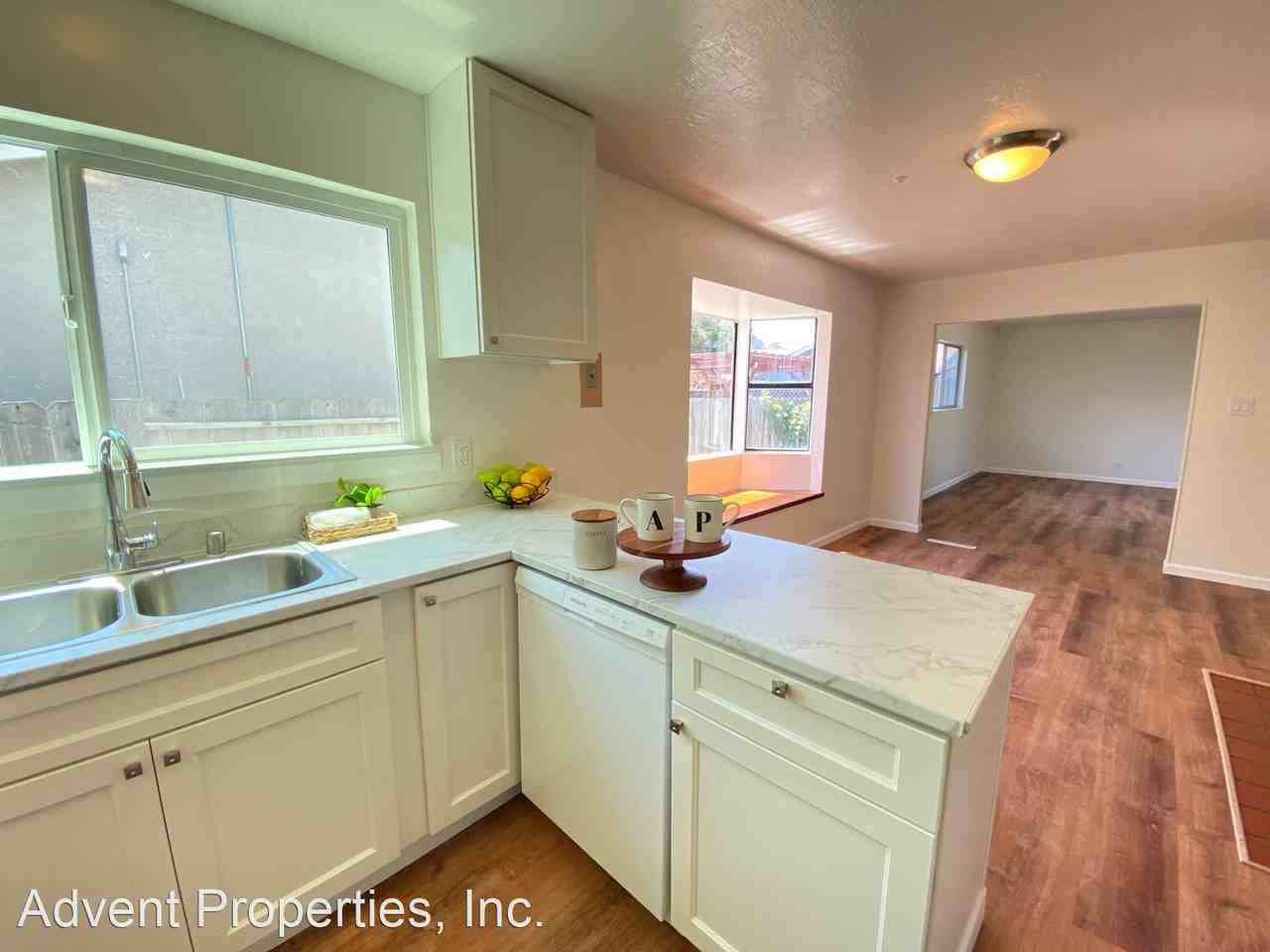 24517 Townsend Ave - Photo 3 of 22