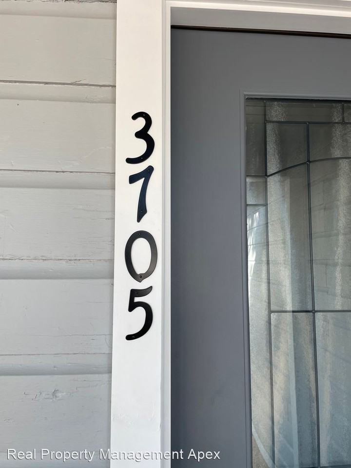 3705 Trice Ave - Photo 3 of 44