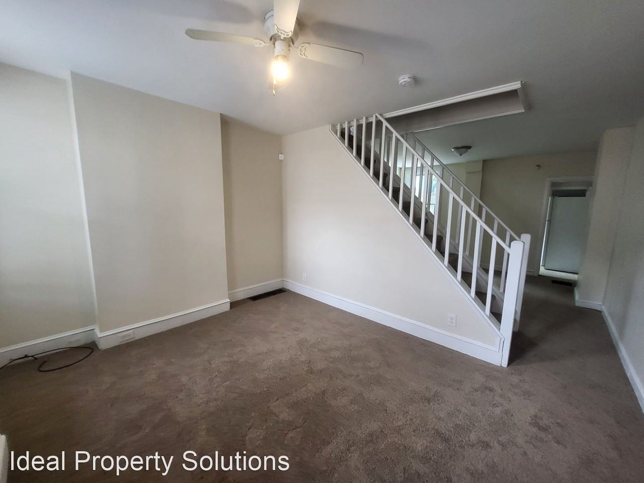 106 Cedar St - Photo 2 of 10