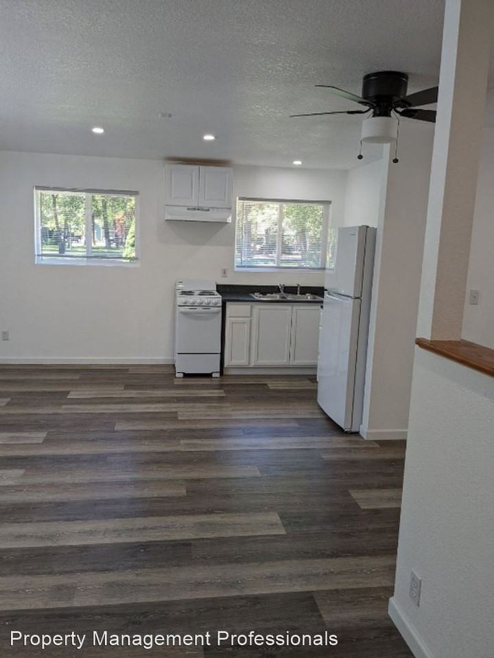 177 N Adeline Way - Photo 2 of 10