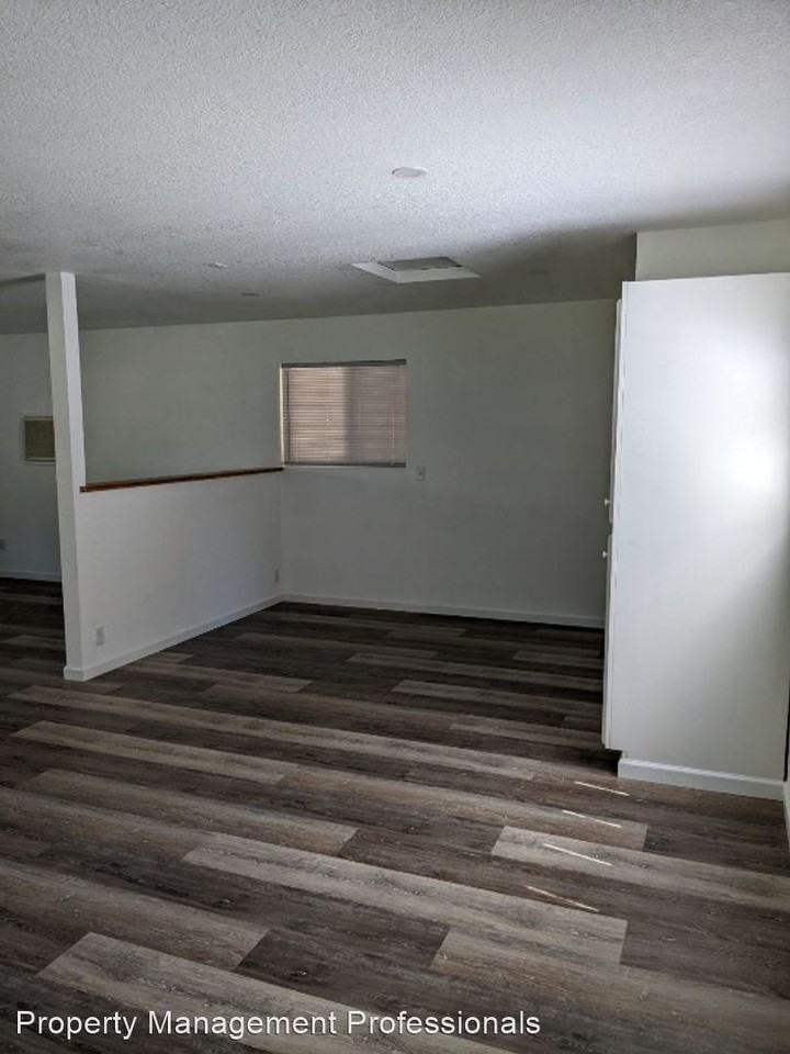 177 N Adeline Way - Photo 3 of 10