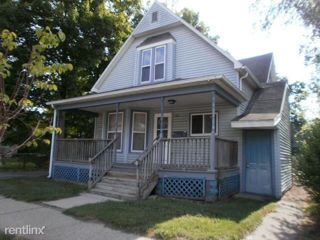 1315 Mills St - Photo 2 of 2