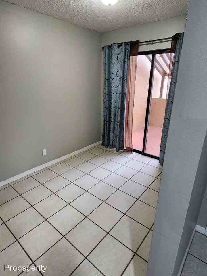 1904 Cashew Courtway - Photo 2 of 12