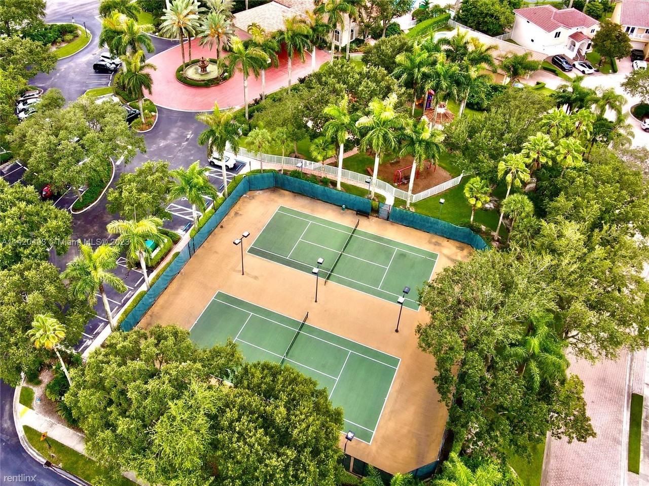 7457 Nw 18th Dr - Photo 3 of 24