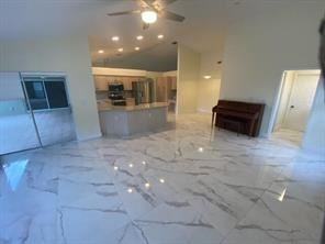 632 Nw 110th Ave - Photo 3 of 8