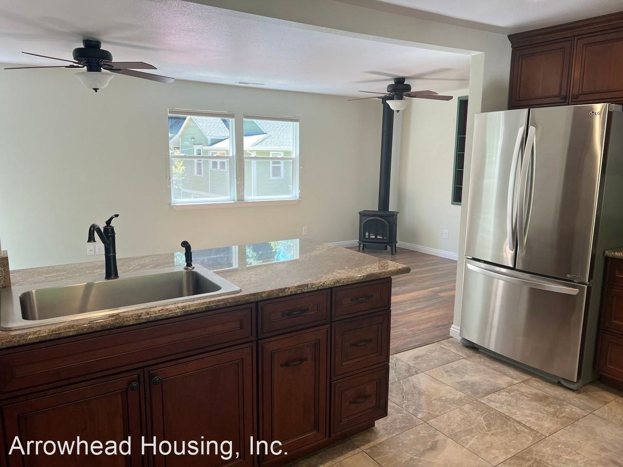2920 Bedford Ave - Photo 3 of 14