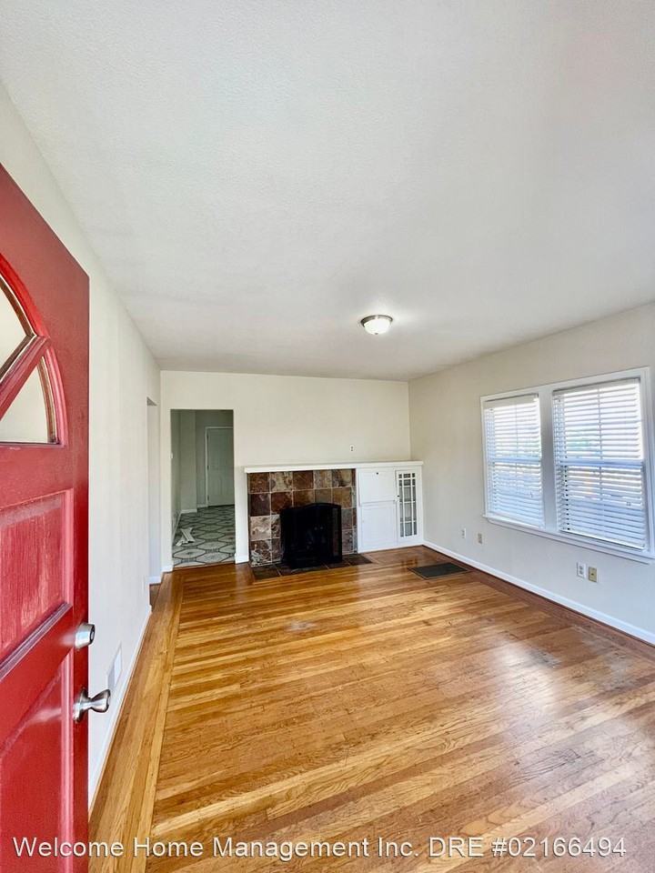 4533 Pampas Ave - Photo 3 of 15