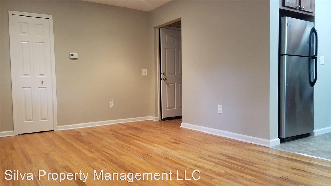 206 N Lafayette - Photo 3 of 6