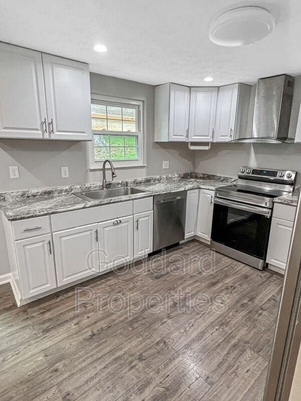 8535 Hayshed Ln - Photo 7 of 22