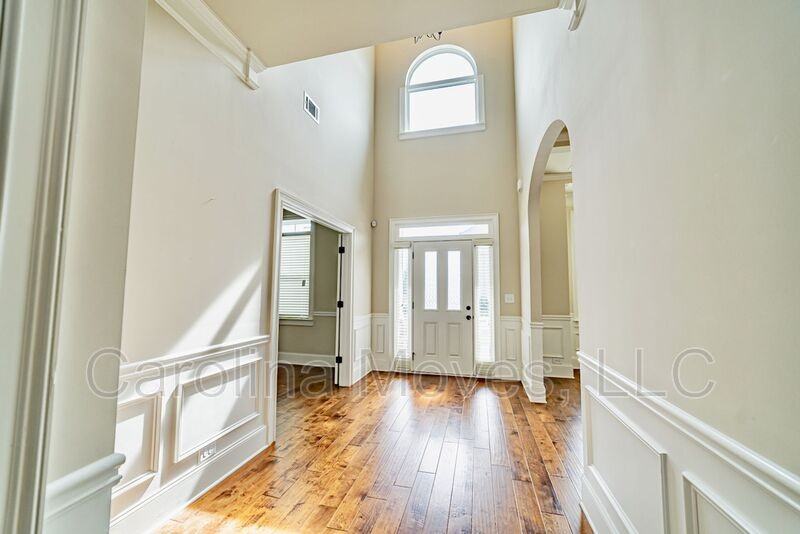 200 Sunnybrook Ln - Photo 2 of 25