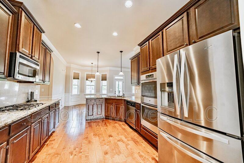 200 Sunnybrook Ln - Photo 3 of 25