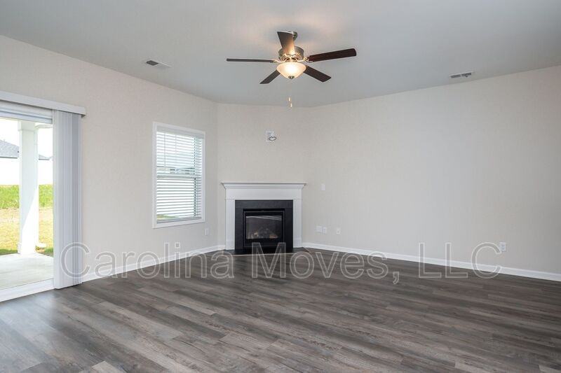 124 Strongridge Trl - Photo 6 of 28