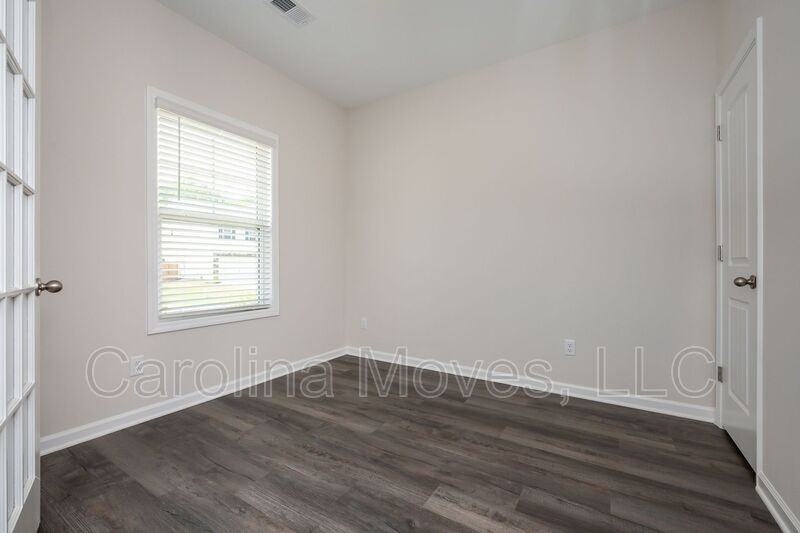 124 Strongridge Trl - Photo 7 of 28