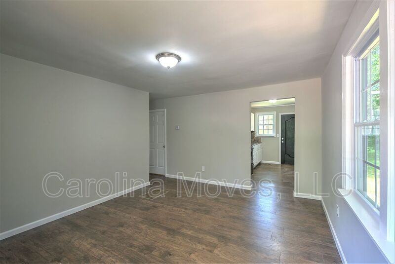 11B Miller St - Photo 3 of 13