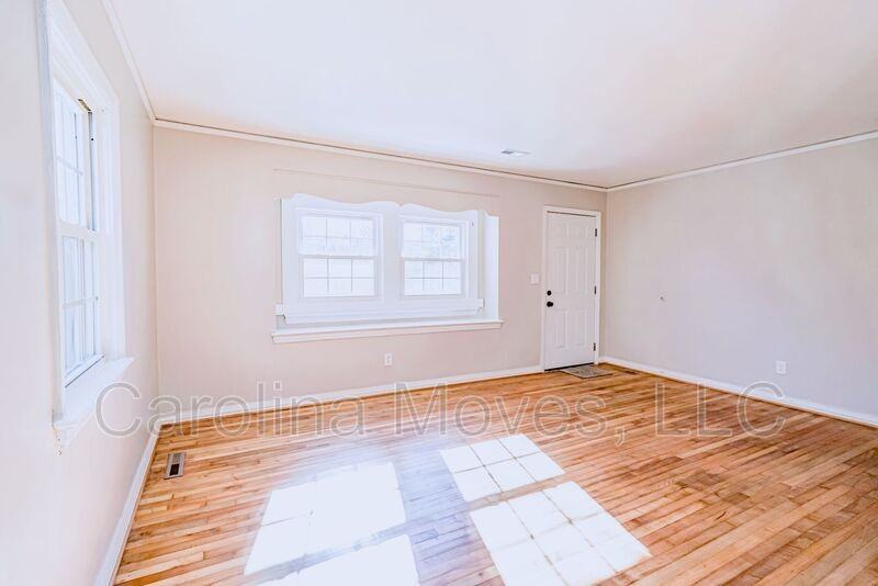 407 Meridian Ave - Photo 3 of 12