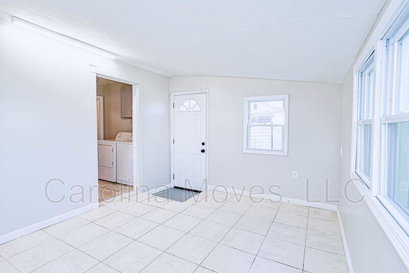407 Meridian Ave - Photo 6 of 12