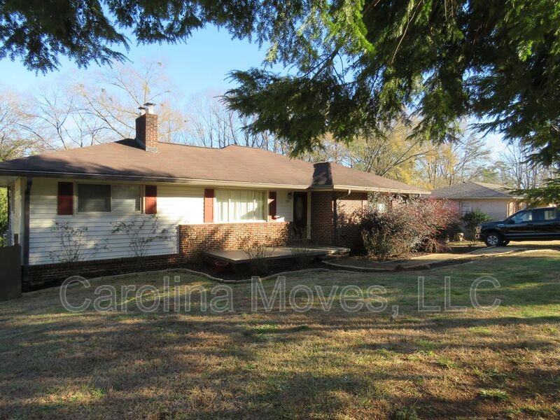 210 Montis Dr - Photo 3 of 23