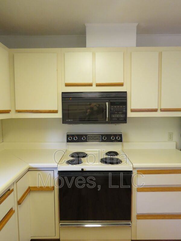 210 Montis Dr - Photo 7 of 23