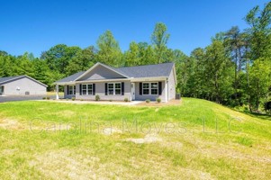 featured image of 3657 Farrs Bridge Rd #B