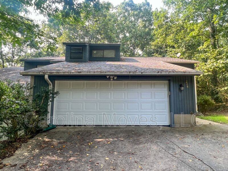 214 Brookside Dr - Photo 2 of 21