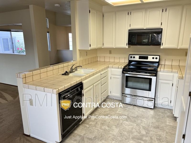 2047 Cunningham Way - Photo 3 of 30