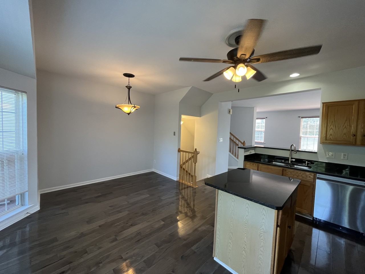 7016 Manahoac Pl - Photo 7 of 33