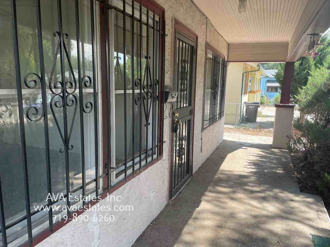 1302 Jackson St - Photo 3 of 17