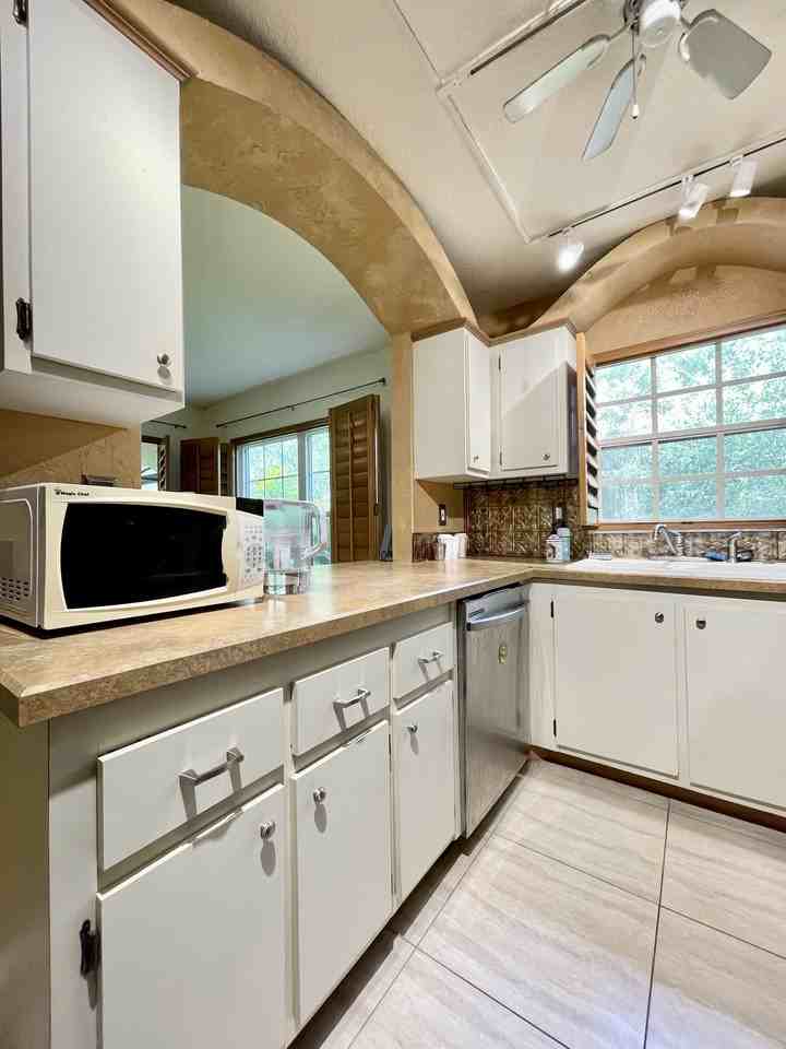 420 N Bayshore Blvd #102 - Photo 4 of 23