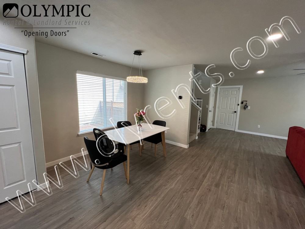 5507 Balustrade Blvd Se - Photo 7 of 22