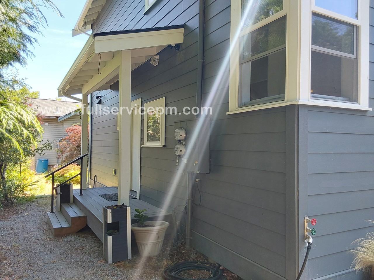 7327 31st Ave Sw - Photo 3 of 50