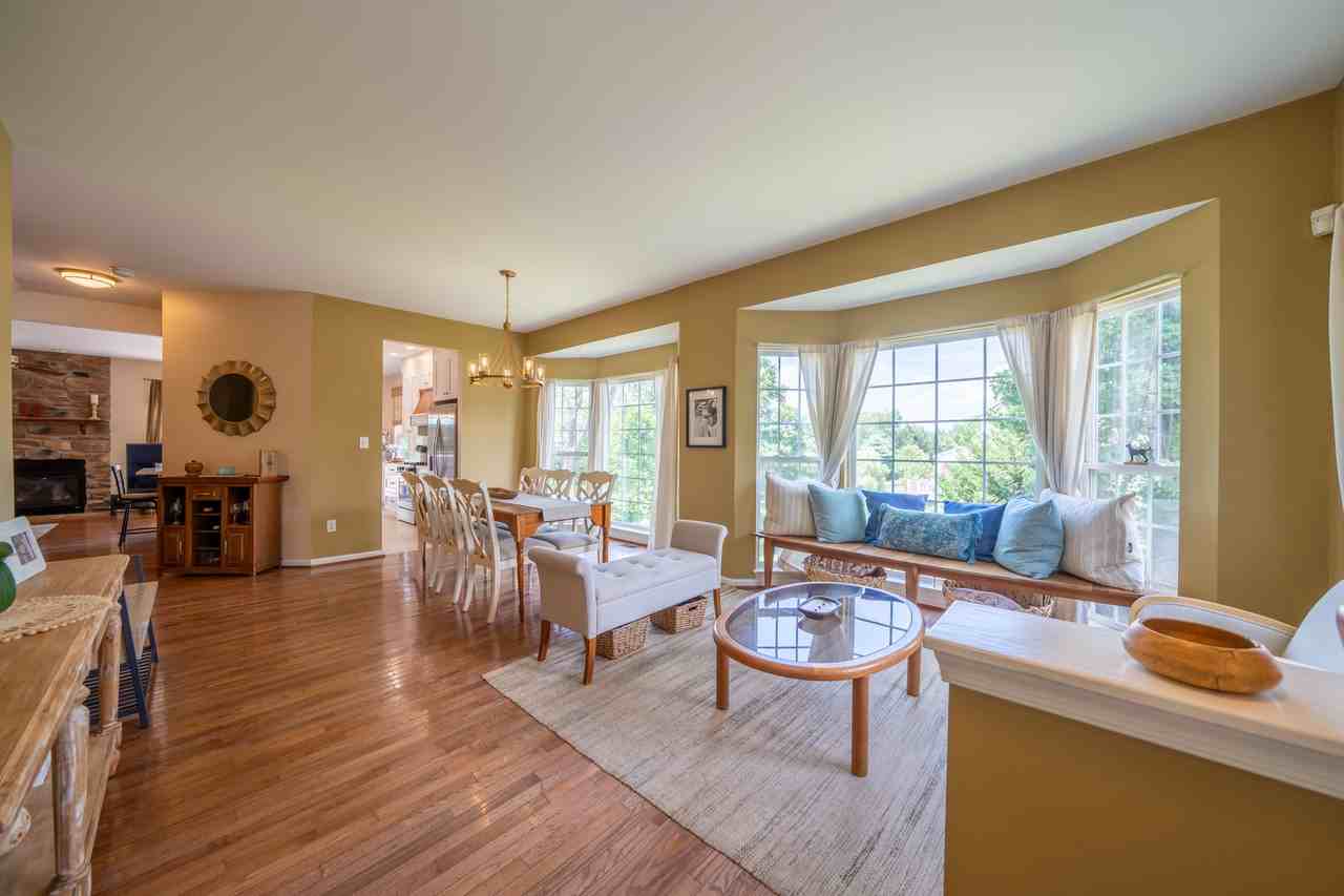 748 Mccardle Dr - Photo 6 of 36