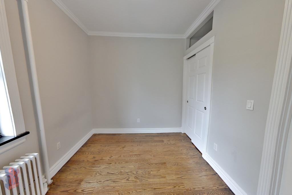 E 35th St #53 - Photo 7 of 10