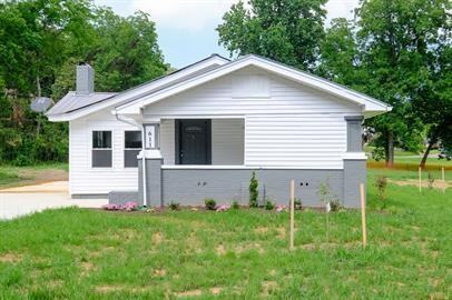 611 5th Ave Nw - Photo 2 of 10