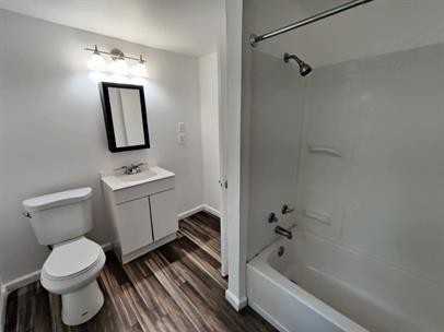 433 3rd St - Photo 2 of 5