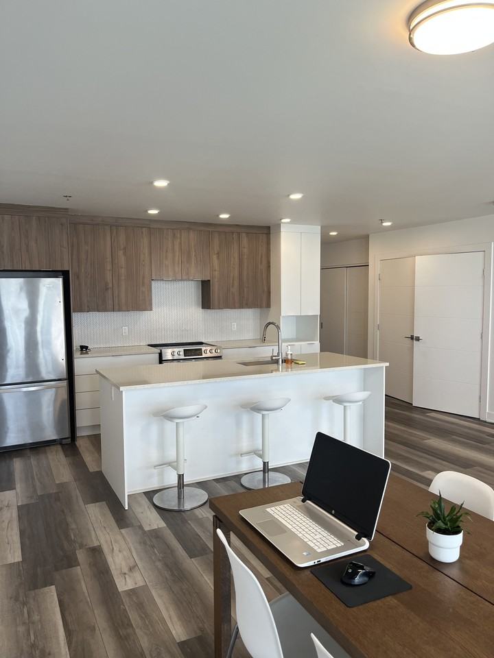 2180 Lucien Thimens Apartments 2180 Boul Thimens, SaintLaurent, QC