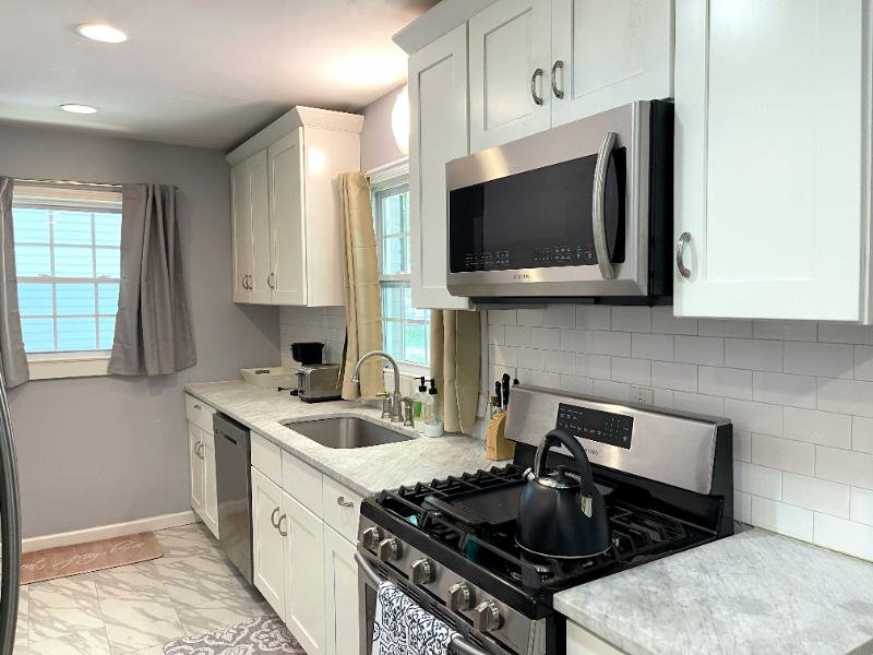 1408 Lockwood Dr Sw - Photo 3 of 13