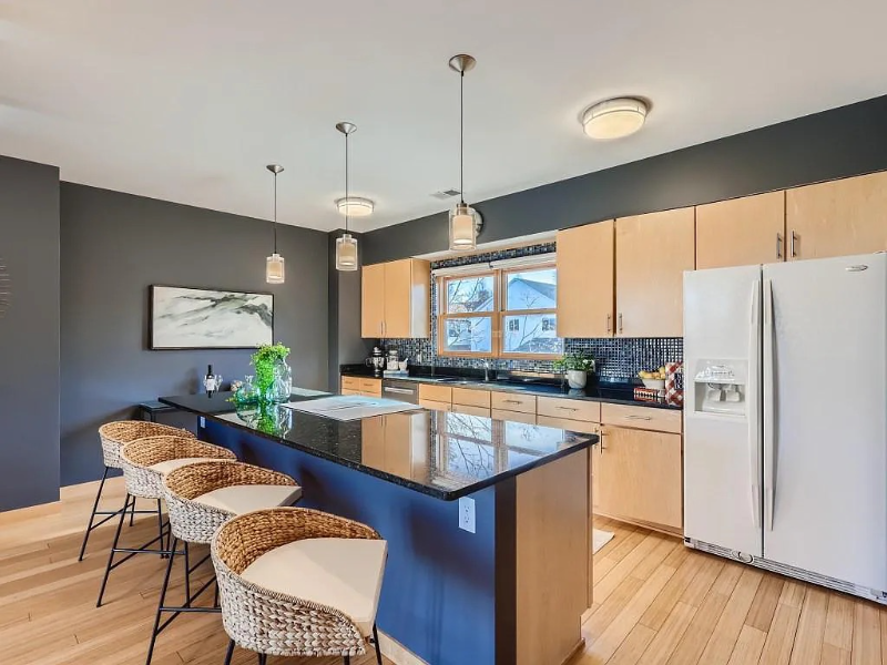 166 2nd St N - Photo 4 of 27